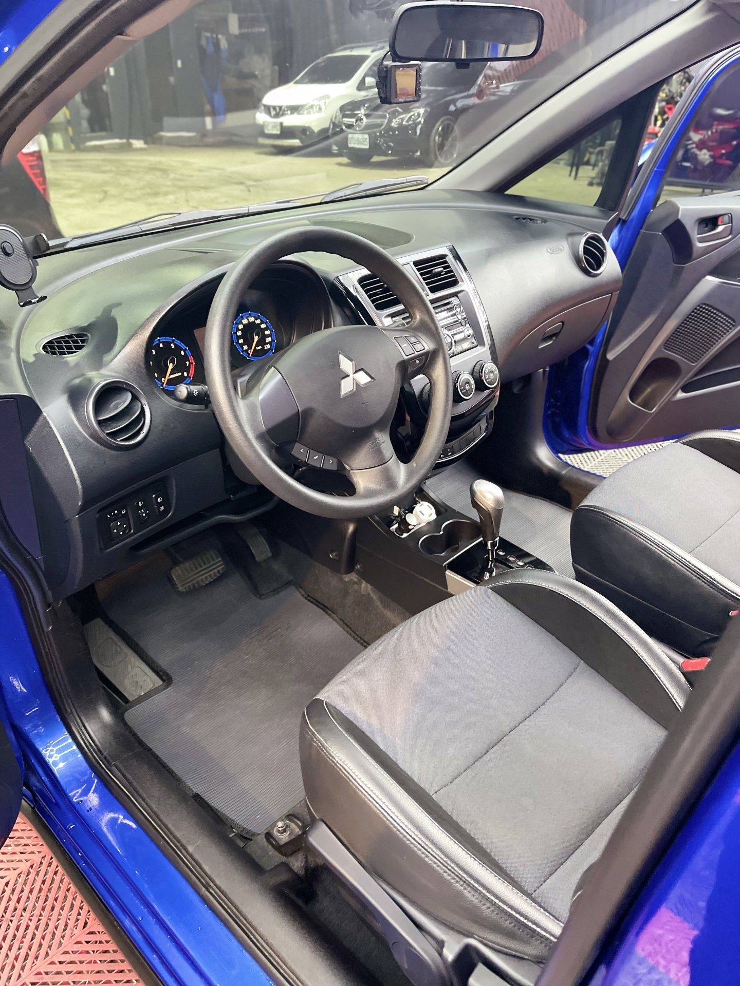 三菱 COLT PLUS 藍