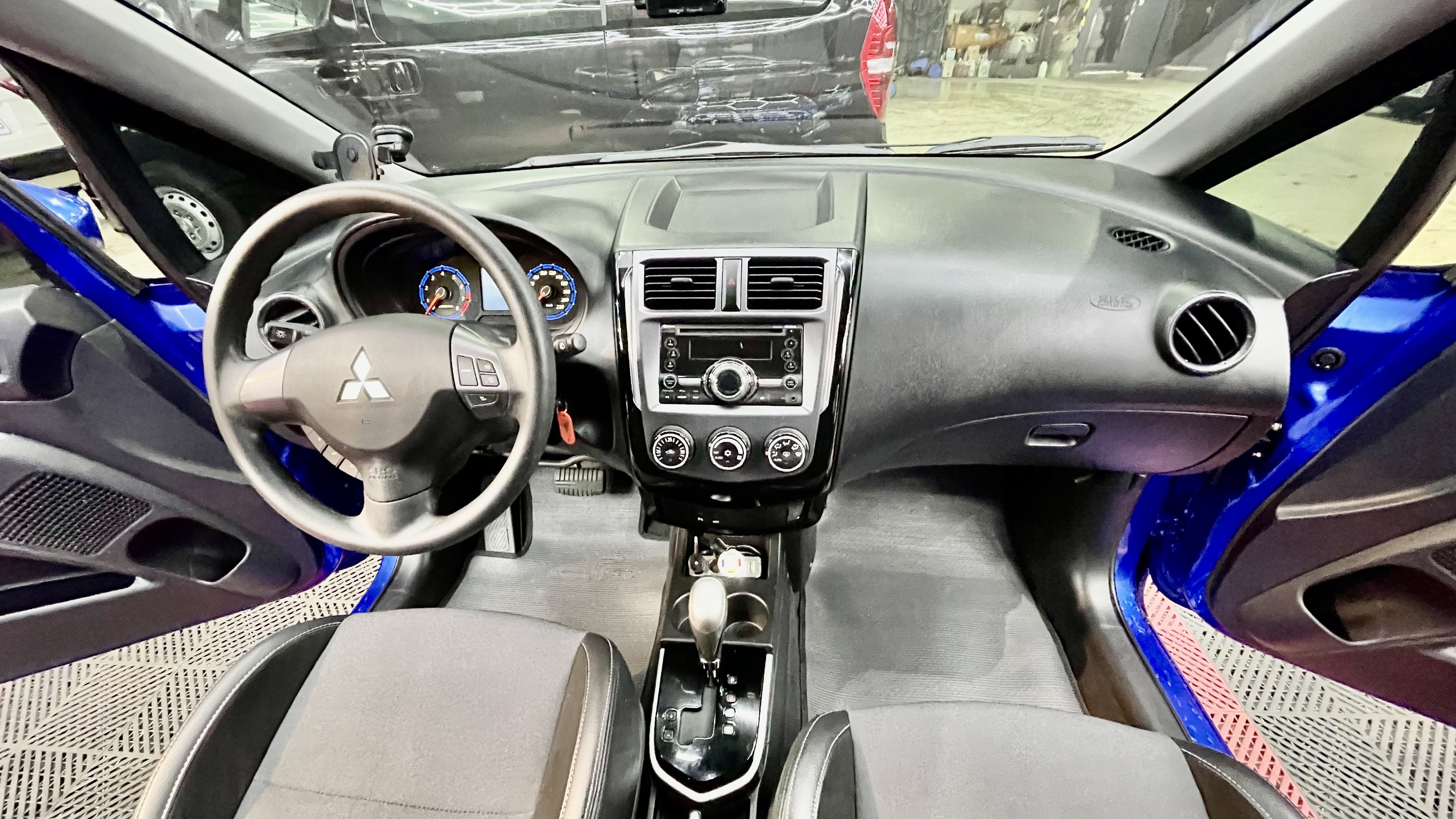 三菱 COLT PLUS 藍