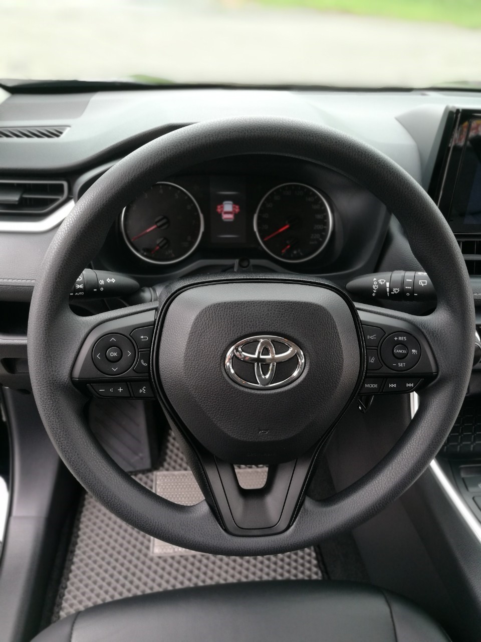 <p>TOYOTA </p>RAV4