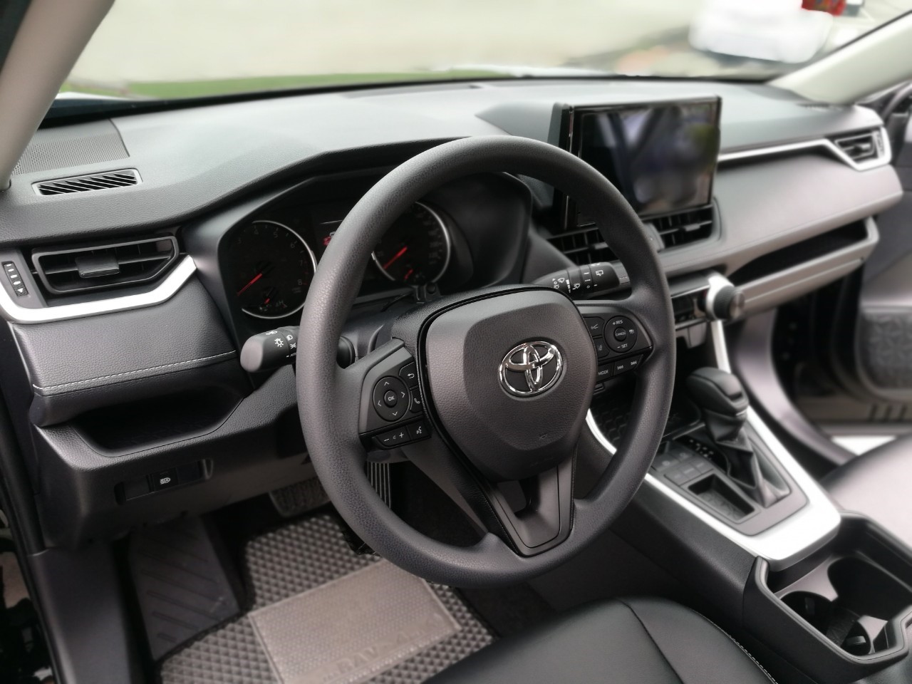 <p>TOYOTA </p>RAV4