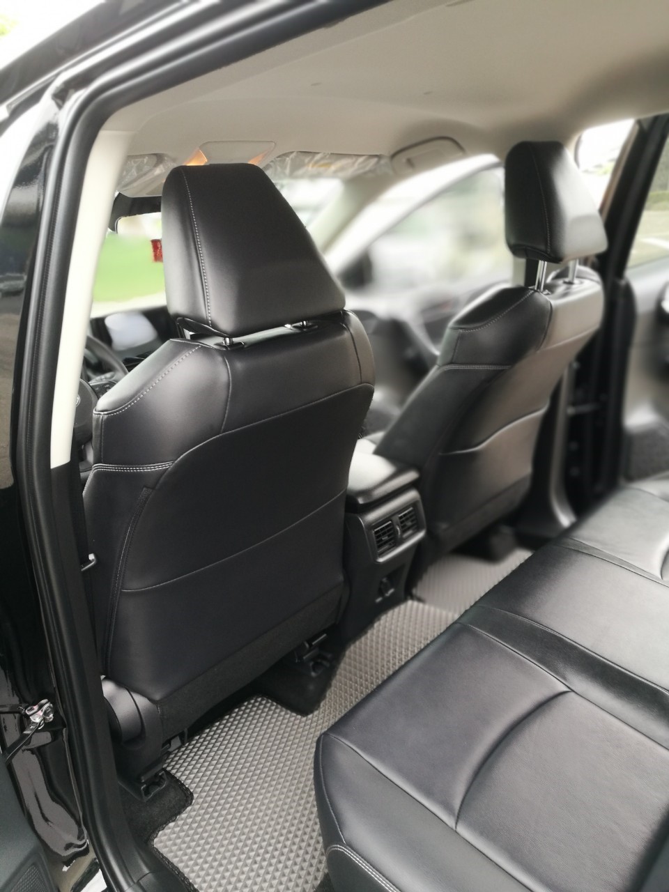 <p>TOYOTA </p>RAV4