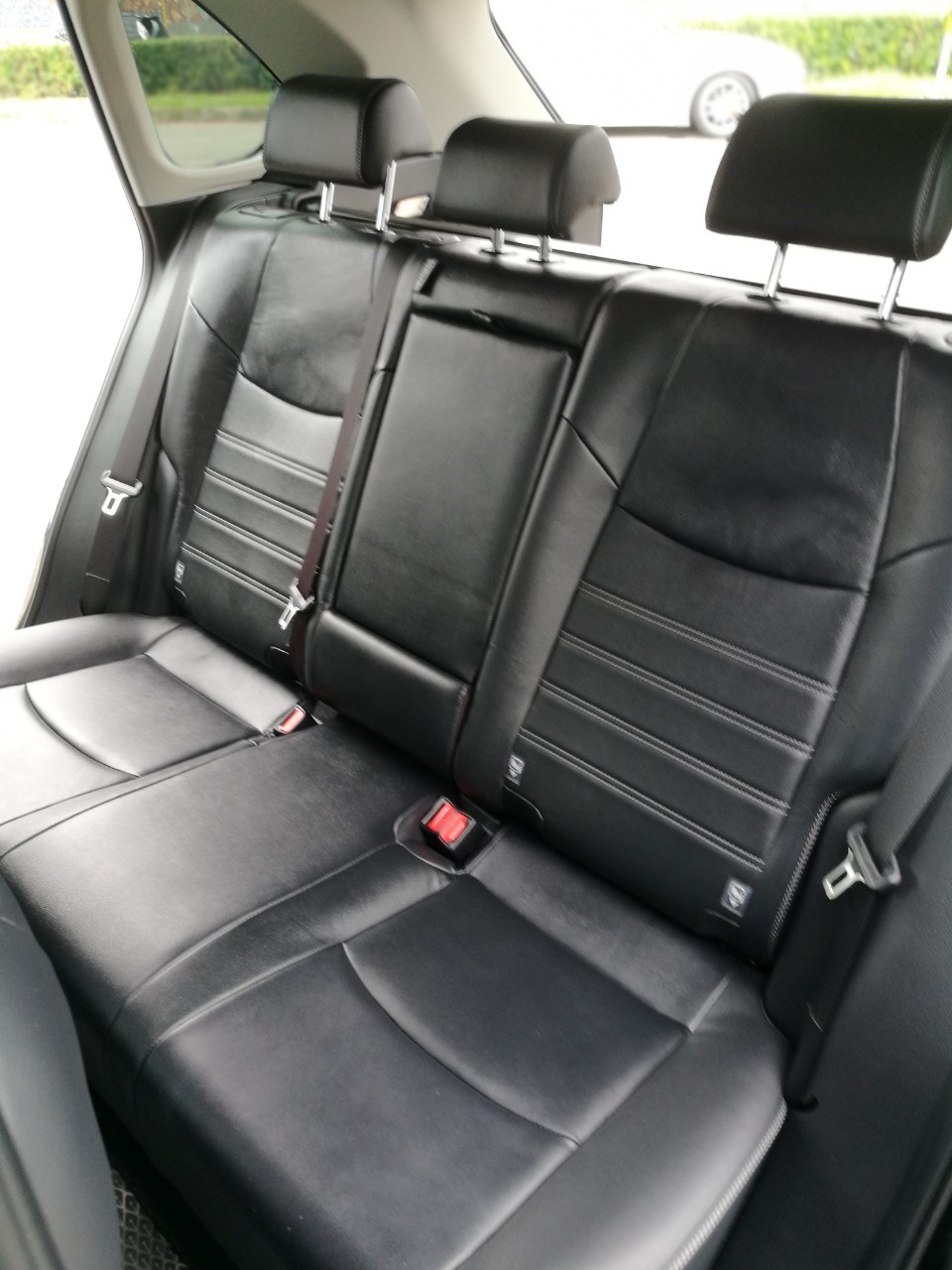 <p>TOYOTA </p>RAV4
