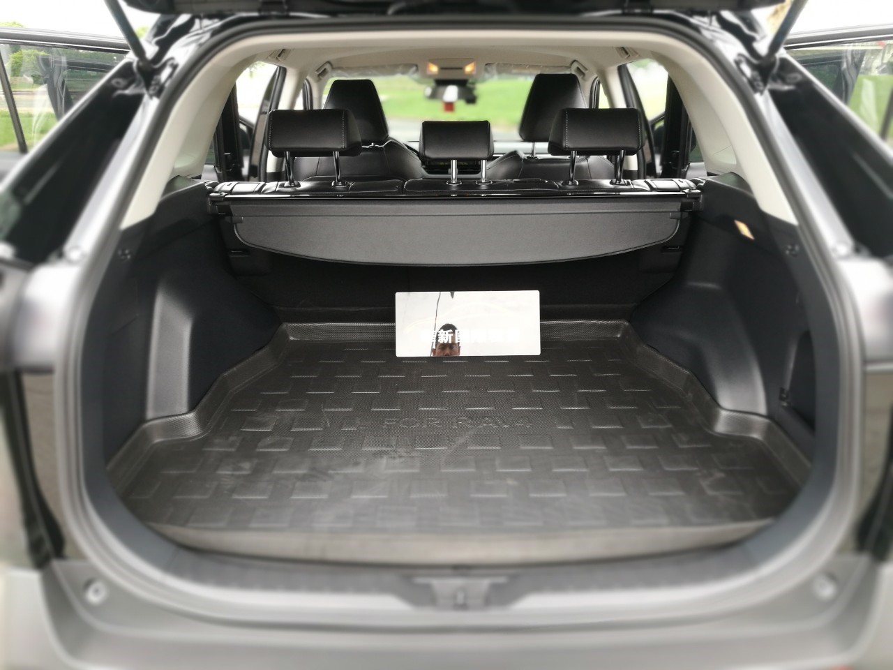 <p>TOYOTA </p>RAV4