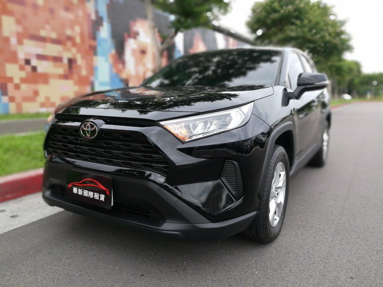 <p>TOYOTA </p>RAV4