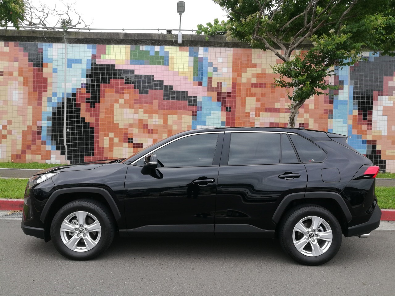 <p>TOYOTA </p>RAV4
