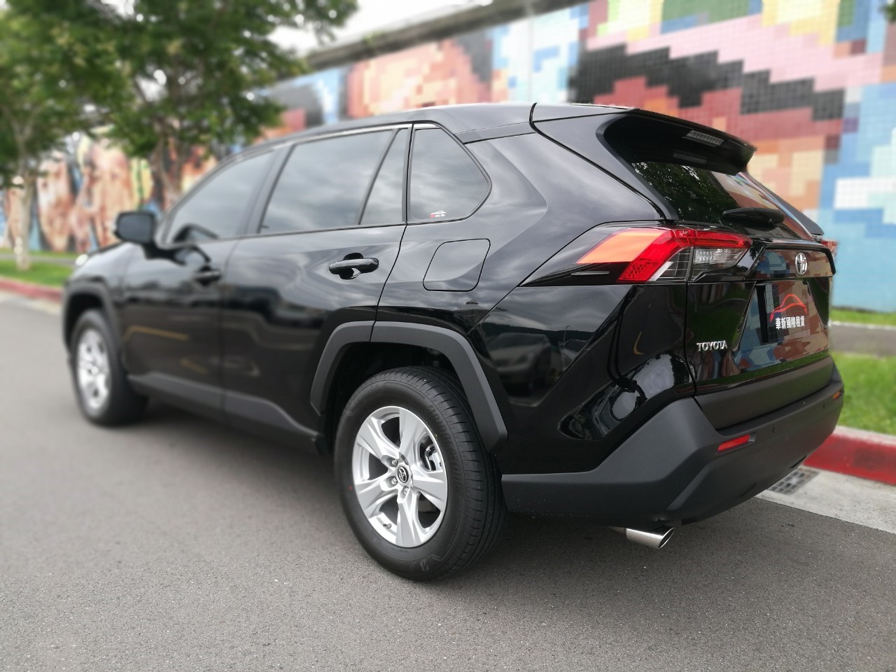 <p>TOYOTA </p>RAV4