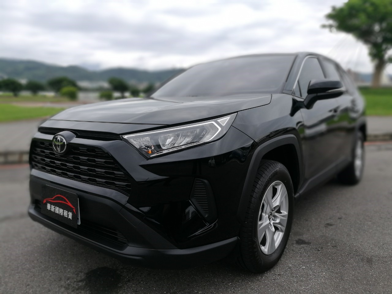 <p>TOYOTA </p>RAV4