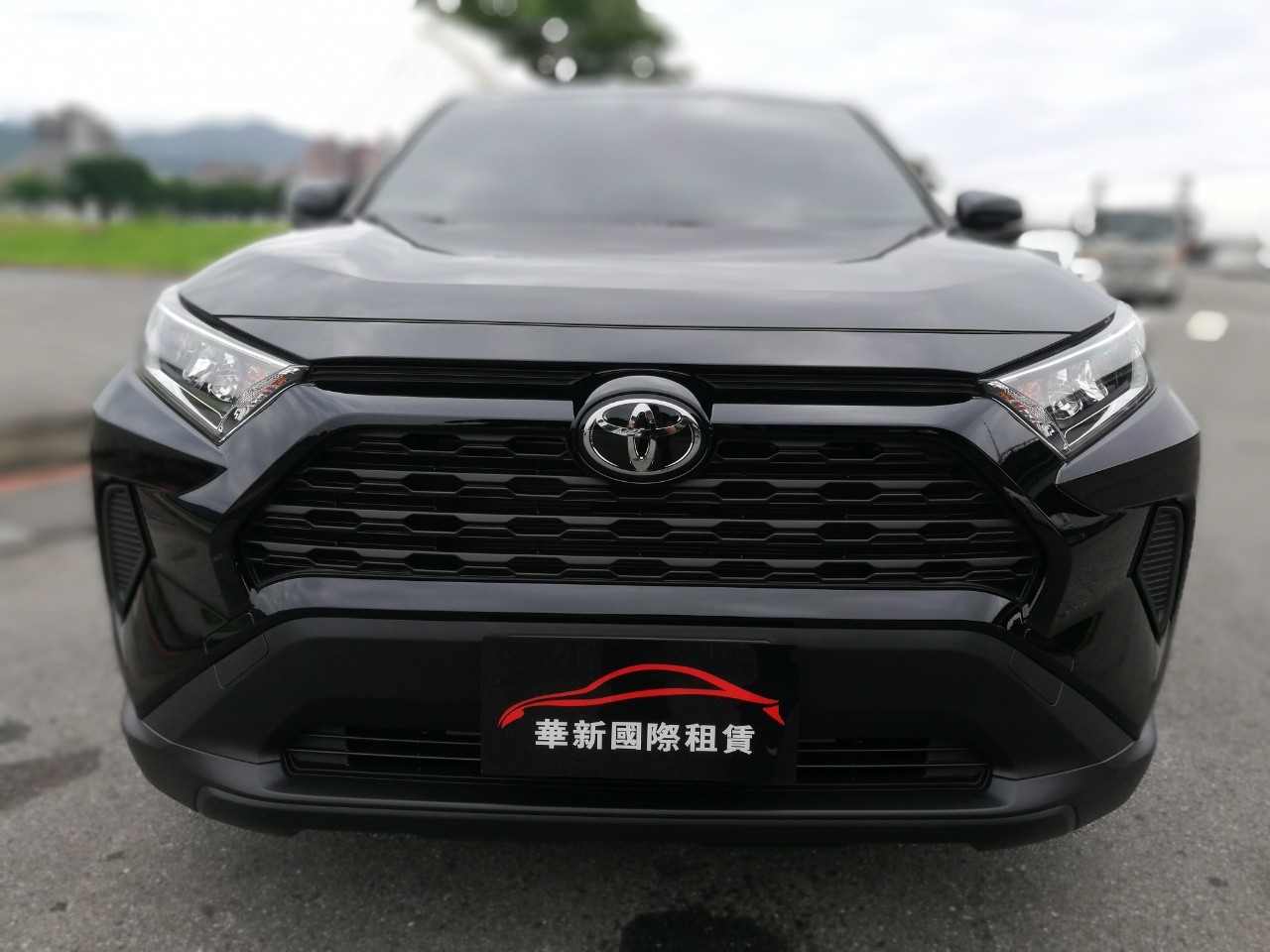 <p>TOYOTA </p>RAV4