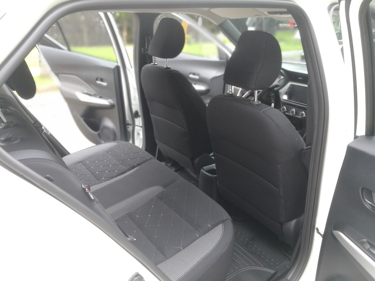 <p>NISSAN </p>KICKS