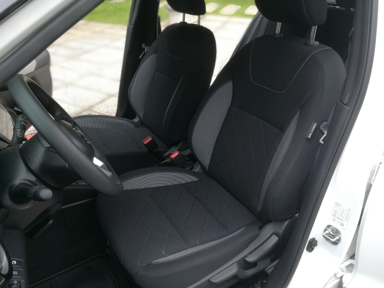 <p>NISSAN </p>KICKS