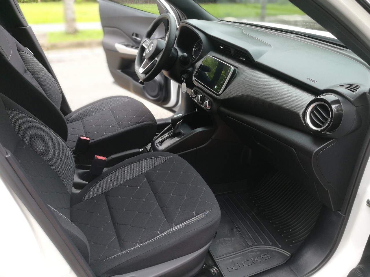 <p>NISSAN </p>KICKS