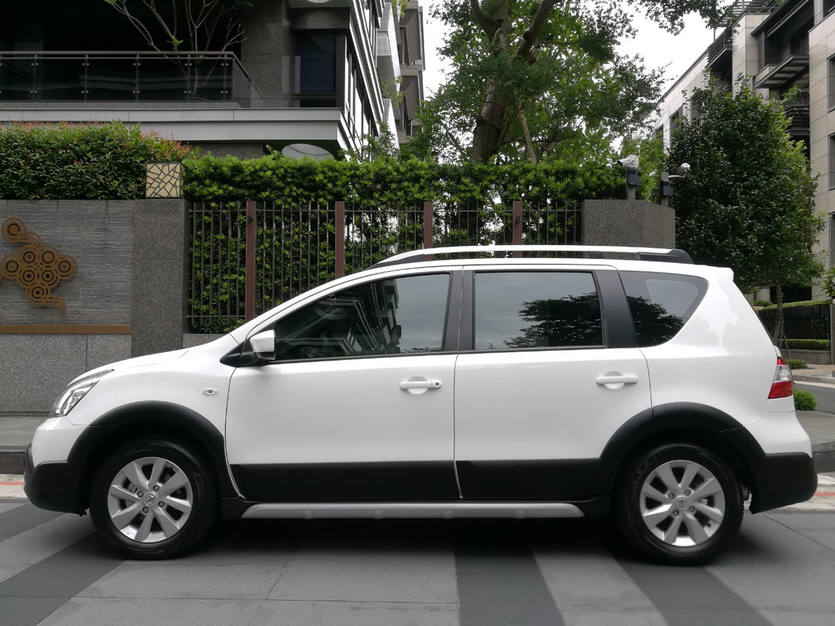 <p>NISSAN </p>LIVINA