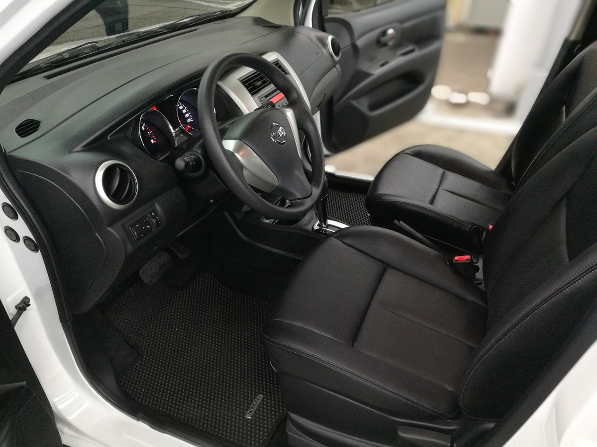 <p>NISSAN </p>LIVINA
