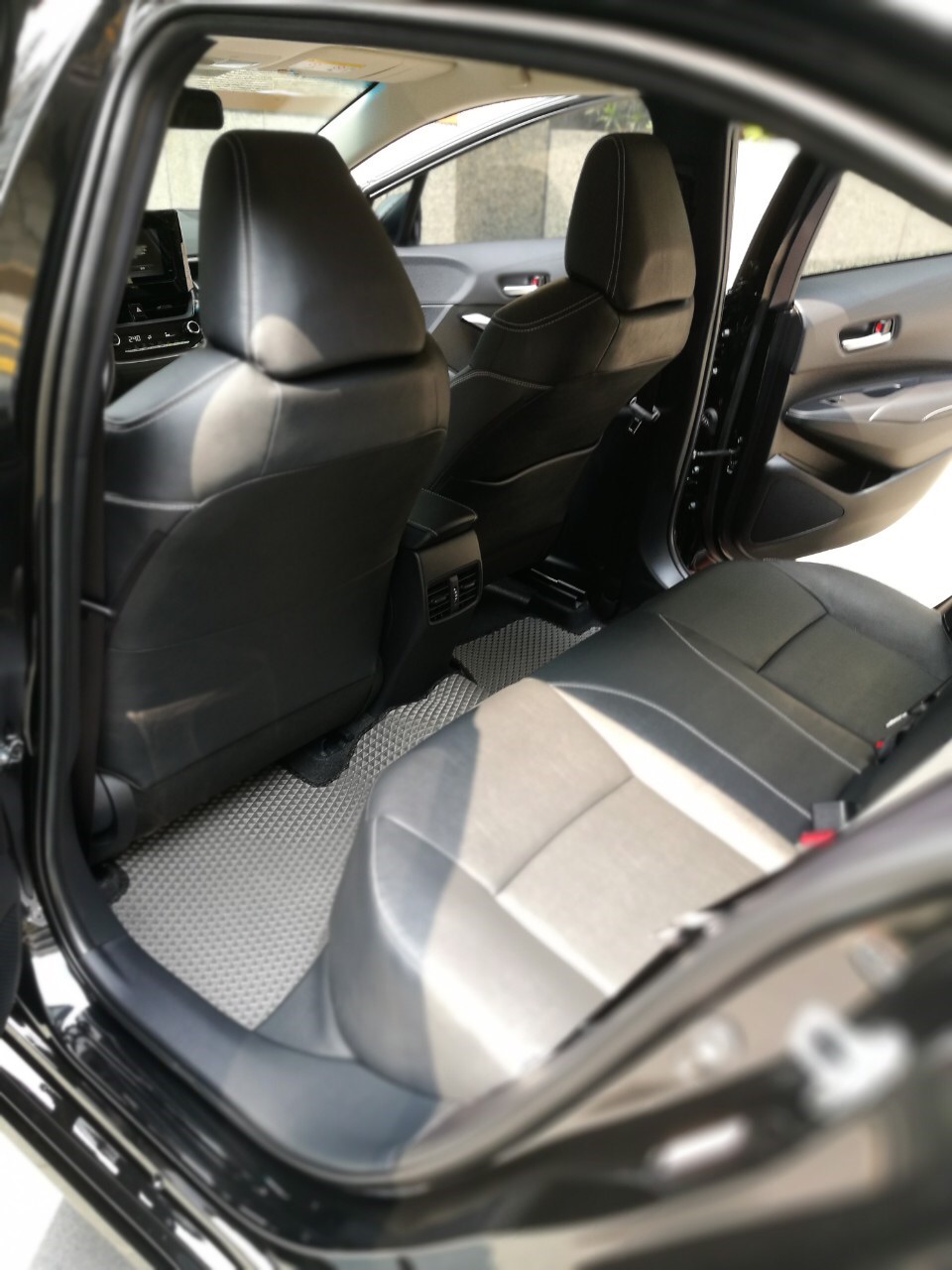 <p>TOYOTA </p>ALTIS