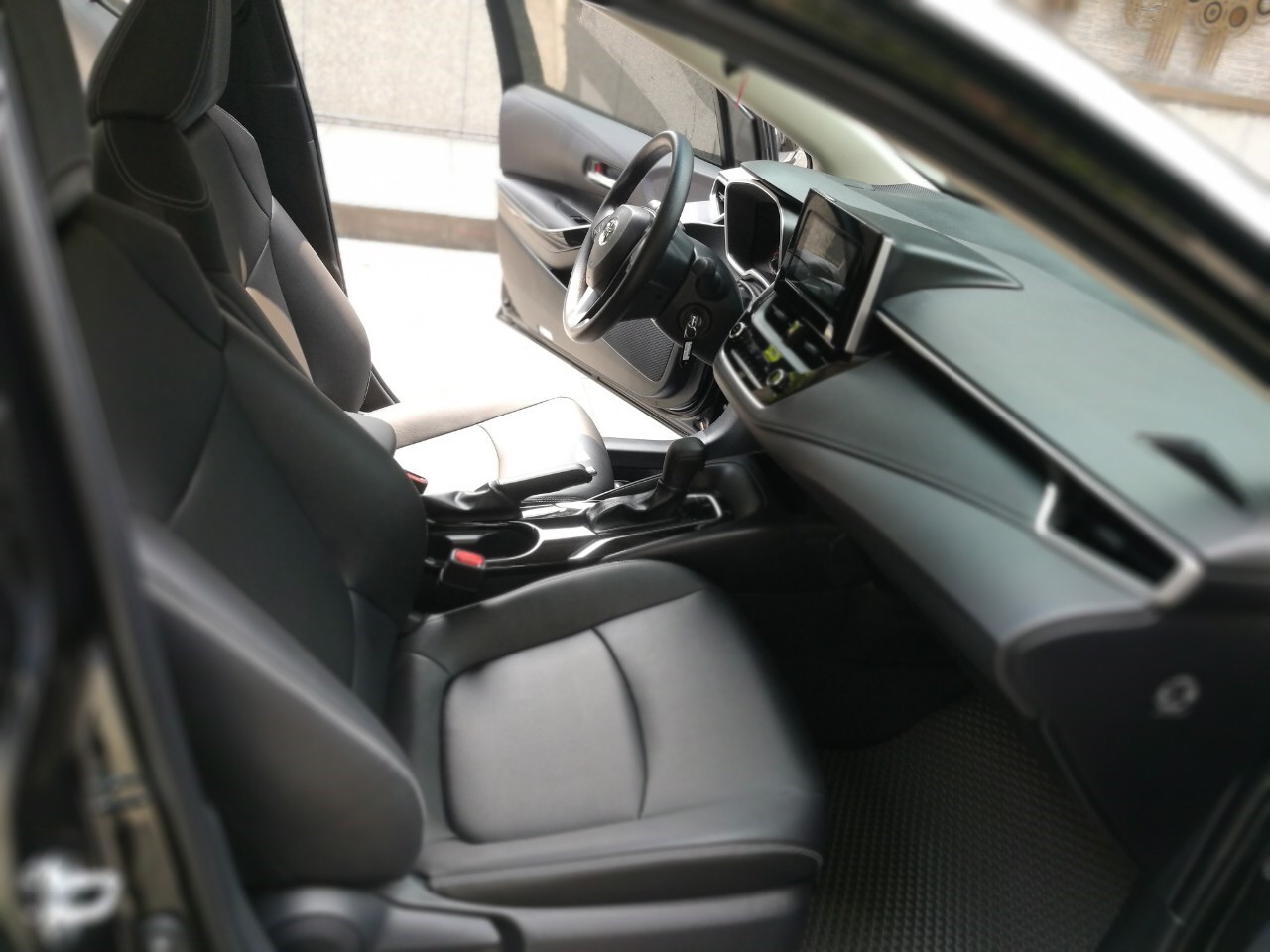<p>TOYOTA </p>ALTIS